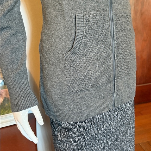 NWT Eddie Bauer size small Gray Women's Hooded Sweater - Picture 3 of 10